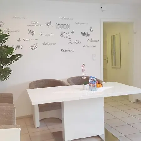 3 Apartment *
